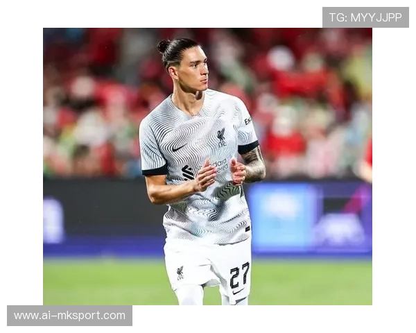 乌拉圭努涅斯高速反击抽射破网,世界足坛新星的闪耀时刻 乌拉圭努涅斯高速反击抽射破网,世界足坛新星的闪耀时刻