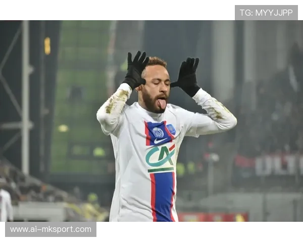 巴黎圣日耳曼—内马尔盘带过人制造助攻 巴黎圣日耳曼—内马尔盘带过人制造助攻